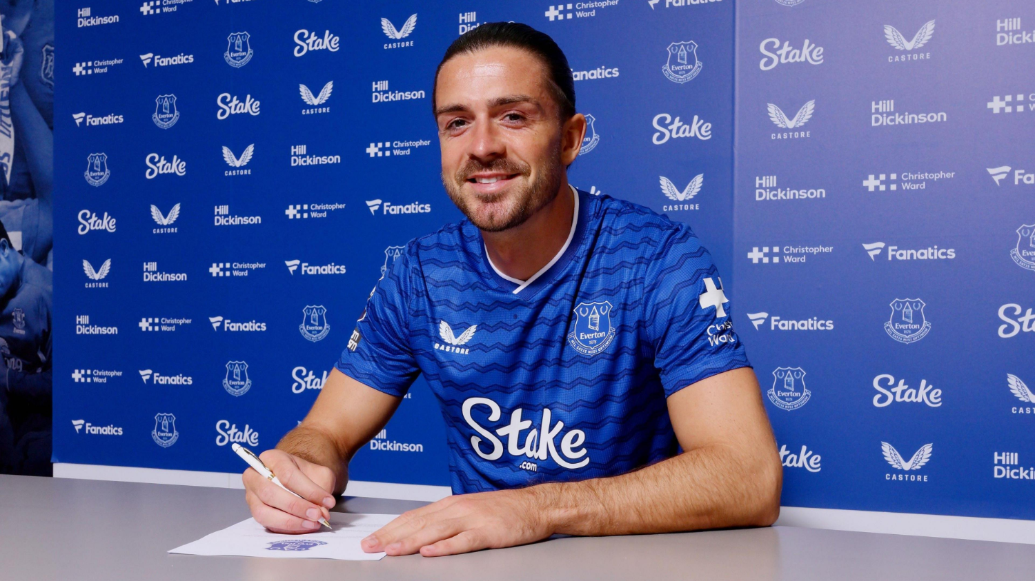 Jack Grealish yeni takımına imzayı attı